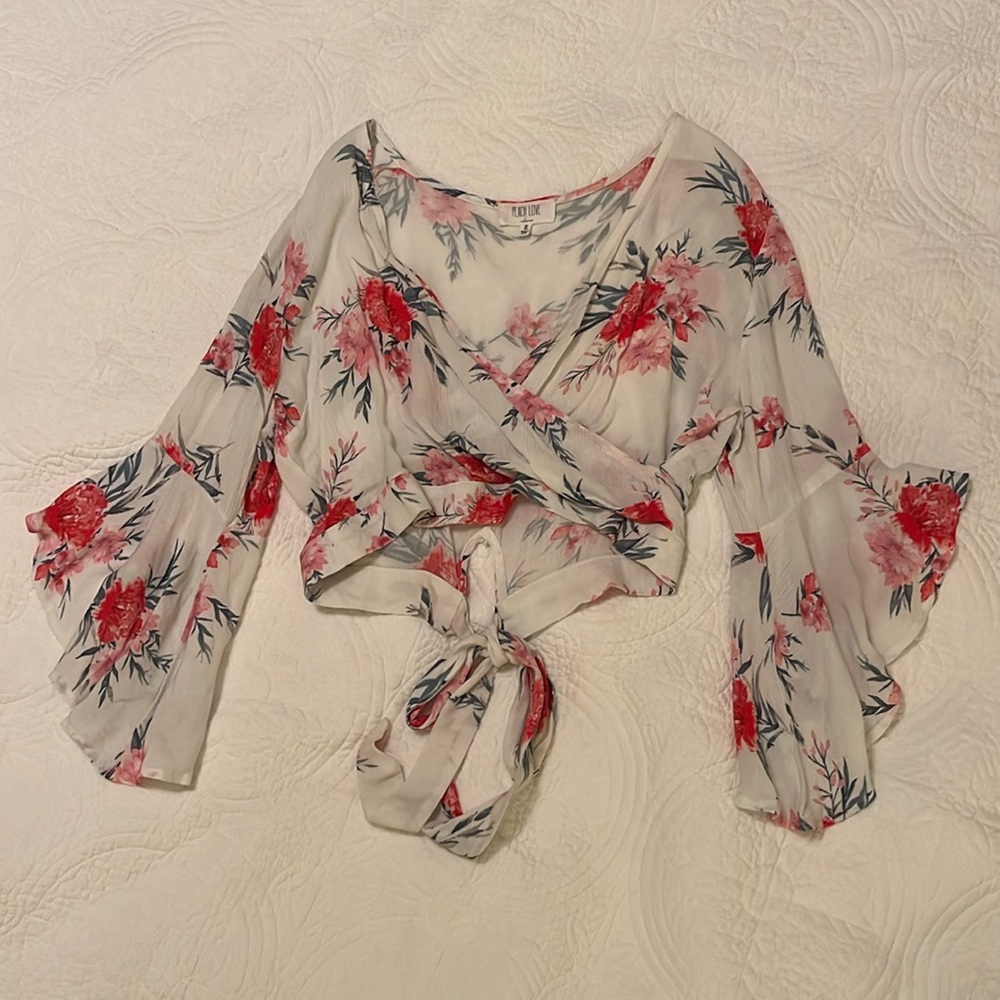 🌺 Peach Love 🌺 Tropical blossom bell sleeve tie top